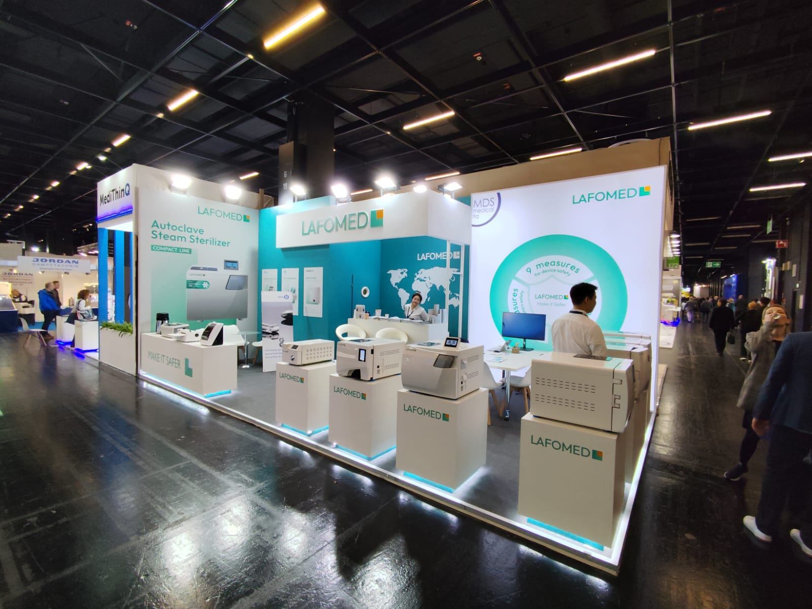 Healthcare exhibition booth design